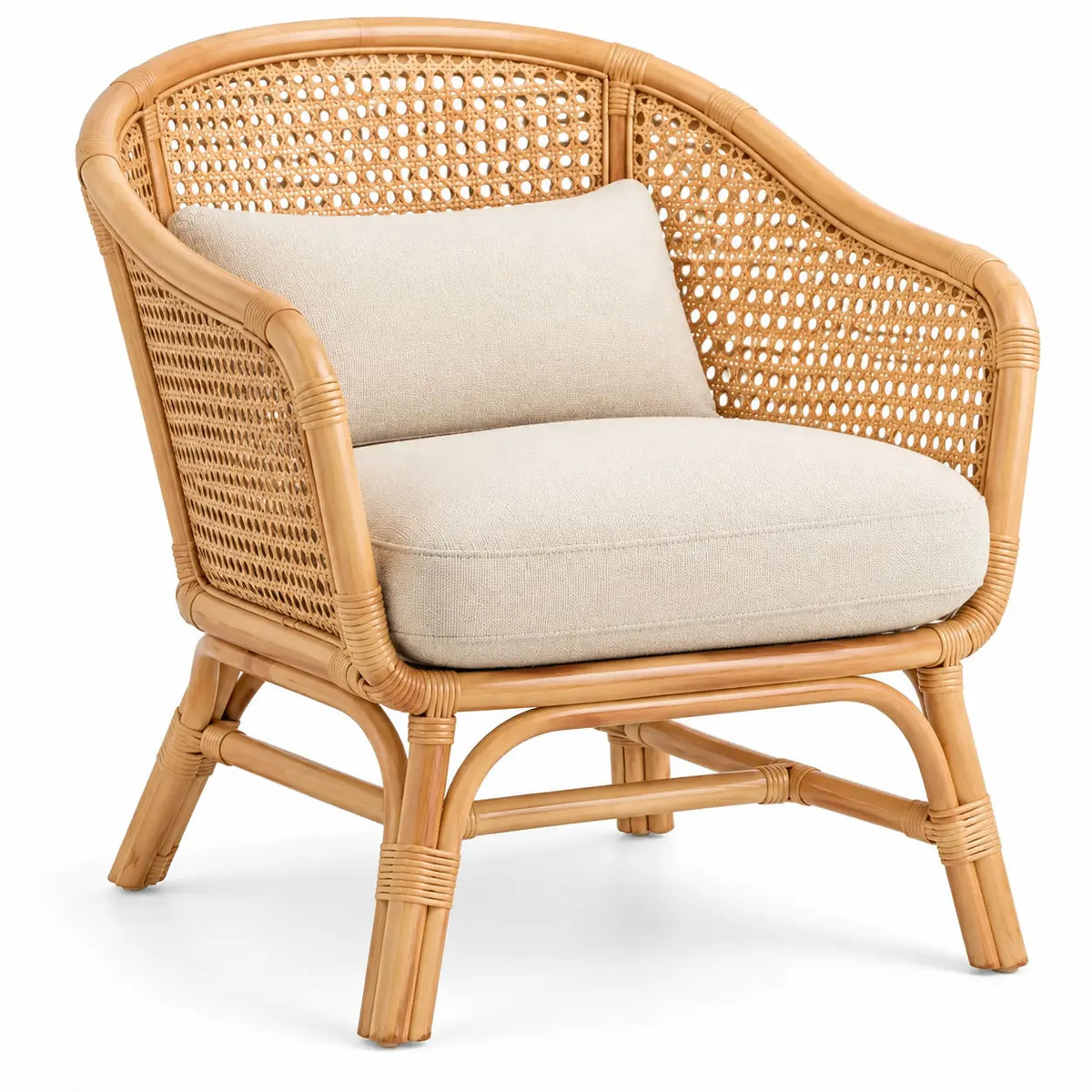 Sillón con estructura abierta con detalles de entramado, beige y marrón